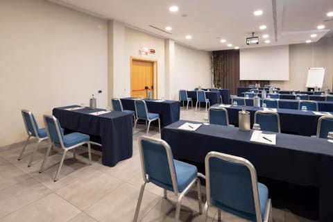 Meeting/conference room
