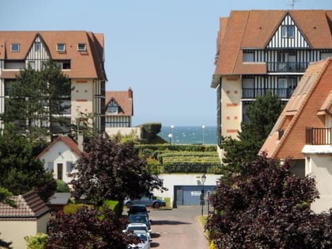 Appartement 3 pièces à Cabourg, 300m de la plage, 6 pers, balcons, parking, animaux acceptés - FR-1-487-296 Apartment in Cabourg