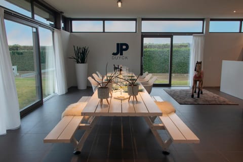 Living room, Seating area, Dining area, Garden view