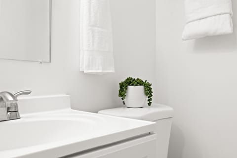 Bathroom, Decorative detail