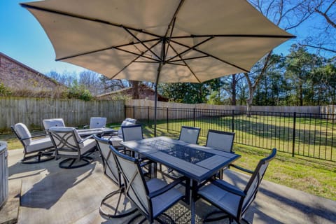 T-Town Cottage House in Northport