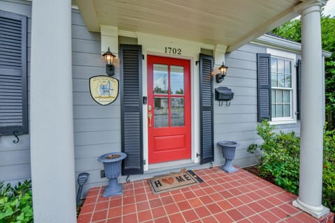 Bama Hideout House in Northport