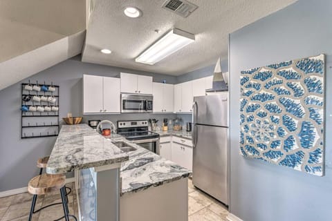 Well-Appointed Family Condo on Miramar Beach! Apartment in Miramar Beach