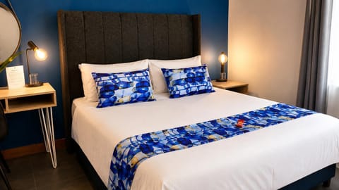 Bed, Photo of the whole room, Bedroom, air conditioner