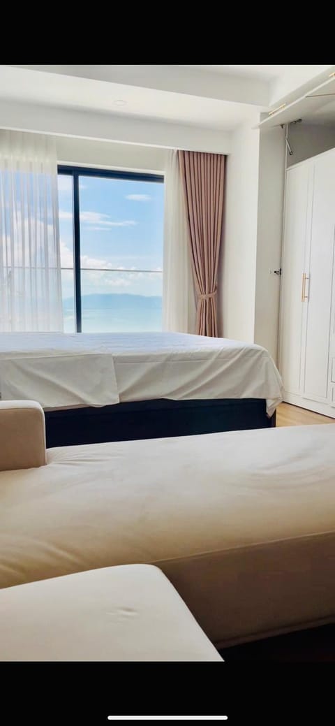 Bed, Photo of the whole room, Bedroom, Sea view