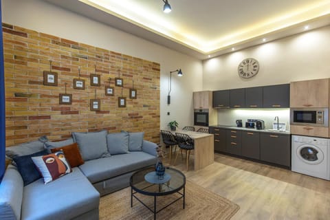 Kitchen or kitchenette, Living room