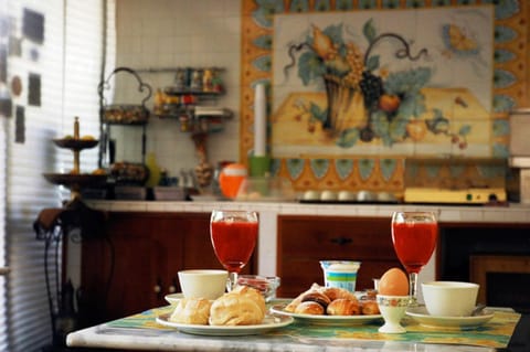 Restaurant/places to eat, Food close-up, View (from property/room), Food, Breakfast, Buffet breakfast, Drinks