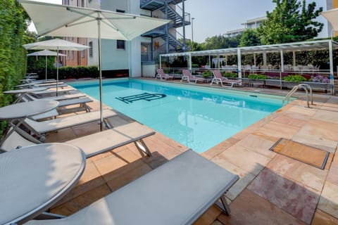 Pool view, Swimming pool