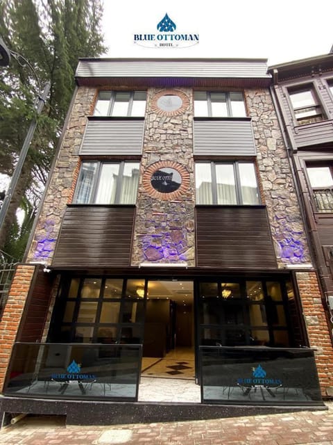 Property building, Day