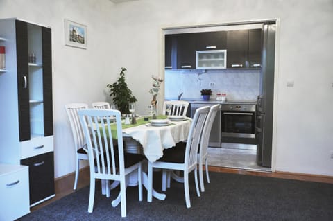 Spring, Summer, Garden, View (from property/room), Living room, Dining area