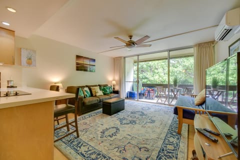 Comfy Tropical Condo with Pool - Walk to Beach! Apartment in Kapalua