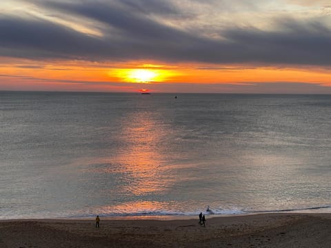 Natural landscape, Balcony/Terrace, Beach, Sea view, Sunset