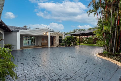 Property building, Garden, Garden view, Pool view