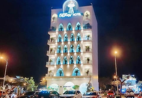 Property building, Night