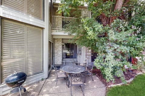 Lavish World of Tennis Apartment in Lakeway