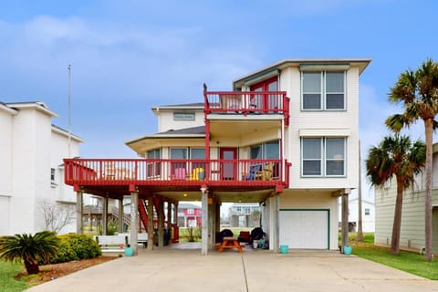 Wait 'N Sea House in Hitchcock