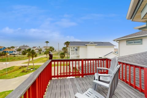 Wait 'N Sea House in Hitchcock