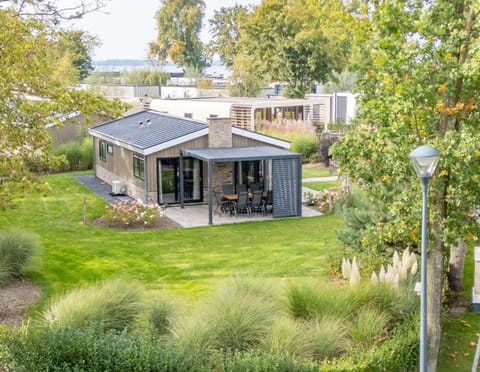 Property building, Day, Natural landscape, Garden, Garden view