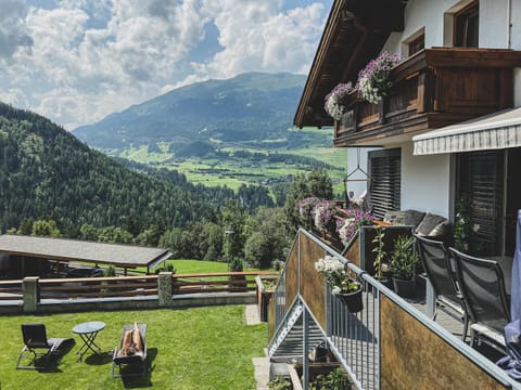Garden, View (from property/room), View (from property/room), Mountain view