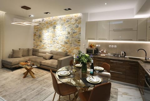 Living room, Dining area, kitchen