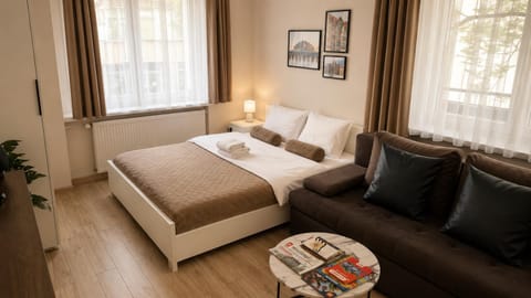 Bed, Living room