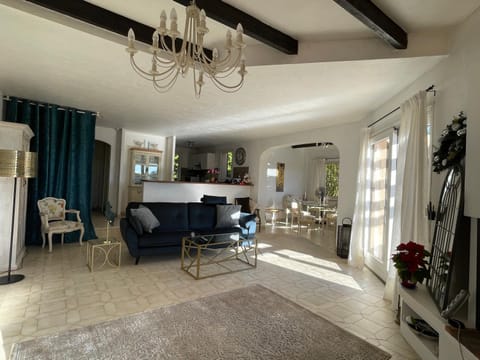 Villa Lucie House in Valbonne