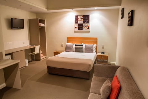 Living room, Photo of the whole room, Seating area, Bedroom