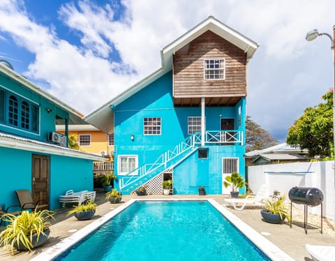 Property building, Patio, Balcony/Terrace, Swimming pool