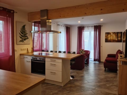 Living room, Seating area, Dining area, stove