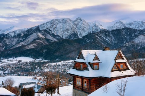 Property building, Neighbourhood, Winter, Mountain view