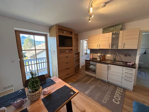 Ferienwohnung mit wundervollen Bergblick & E-Auto Ladestation Apartment in Tyrol