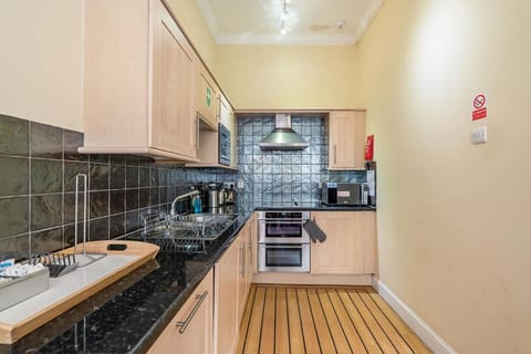 Tron Kirk Residence Apartment in Edinburgh