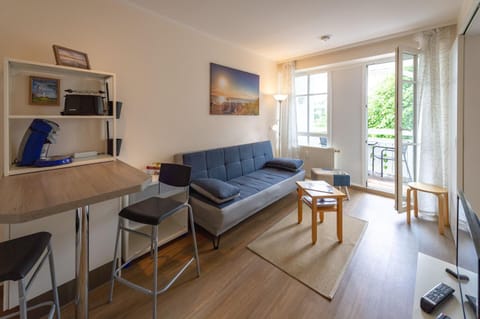 TV and multimedia, Balcony/Terrace, Living room, Seating area, Dining area