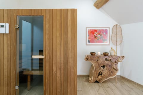 L’Oxalis villa, Sauna et Jaccuzi privatif Villa in Île-de-France