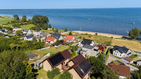 Property building, Day, Neighbourhood, Bird's eye view, Beach, Sea view