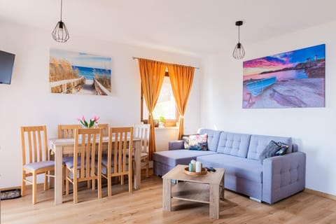 TV and multimedia, Living room, Dining area