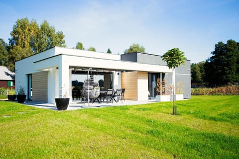 Property building, Patio, Garden, Seating area, Garden view