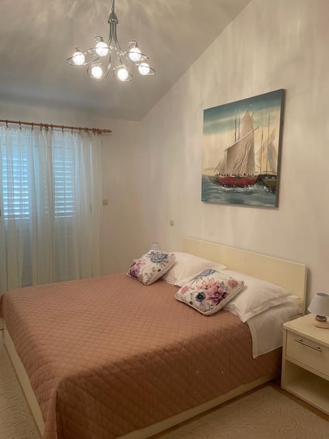 Sea view apartment near the beach S2-Jelsa center Apartment in Dubrovnik-Neretva County