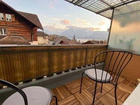 Balcony/Terrace, Mountain view