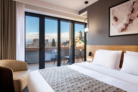Bed, View (from property/room), Bedroom, City view