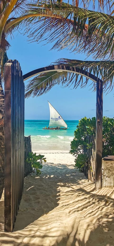 Garden, View (from property/room), Beach