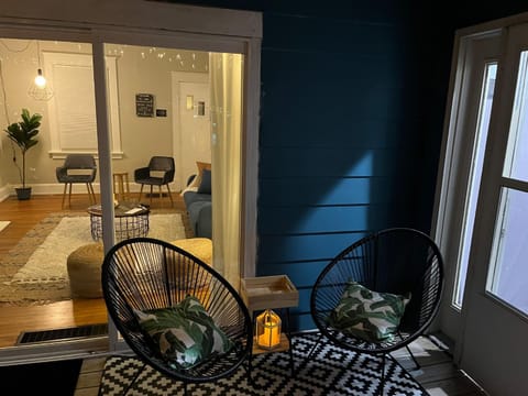 Cozy Riverfront Bungalow with Stunning Views House in Covington