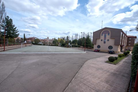 Property building, Patio, Parking