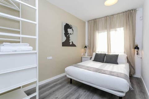 Magical Design With Terrace Apartment in L'Hospitalet de Llobregat