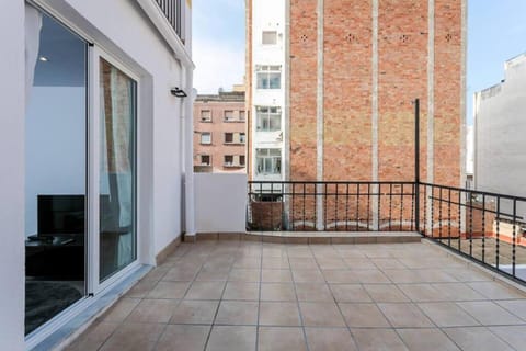 Magical Design With Terrace Apartment in L'Hospitalet de Llobregat