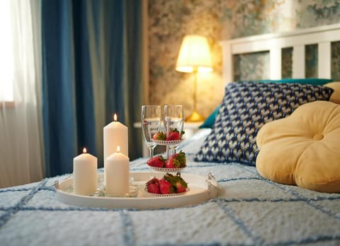Bed, Photo of the whole room, Evening entertainment, Bedroom