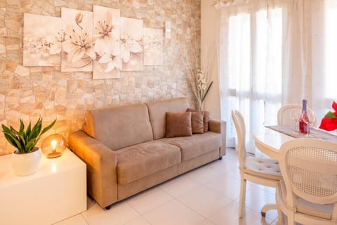 Elena Apartment - Free Secure Parking - Center - Pool - View Lake Apartment in Bardolino