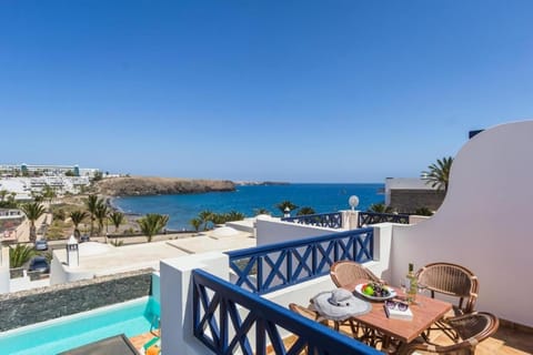 Balcony/Terrace, Sea view, Swimming pool