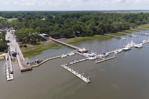 Dataw Island 2004 Bluff Villa House in Saint Helena Island