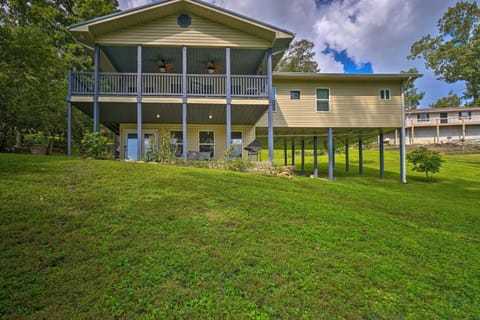 Caryville Home with Dock, Steps to Norris Lake! House in Caryville